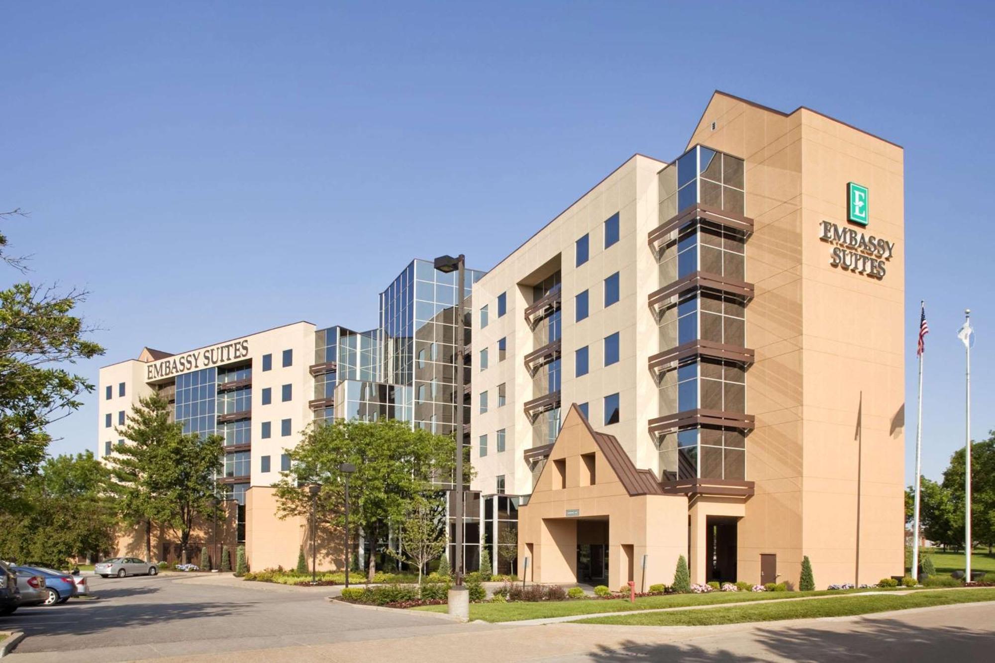 ברידג'טון Embassy Suites By Hilton St Louis Airport מראה חיצוני תמונה