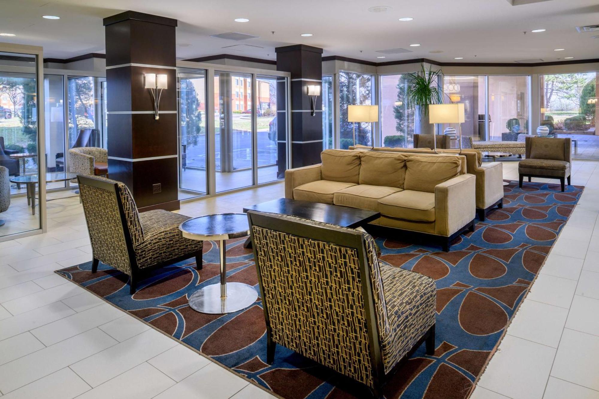 ברידג'טון Embassy Suites By Hilton St Louis Airport מראה חיצוני תמונה